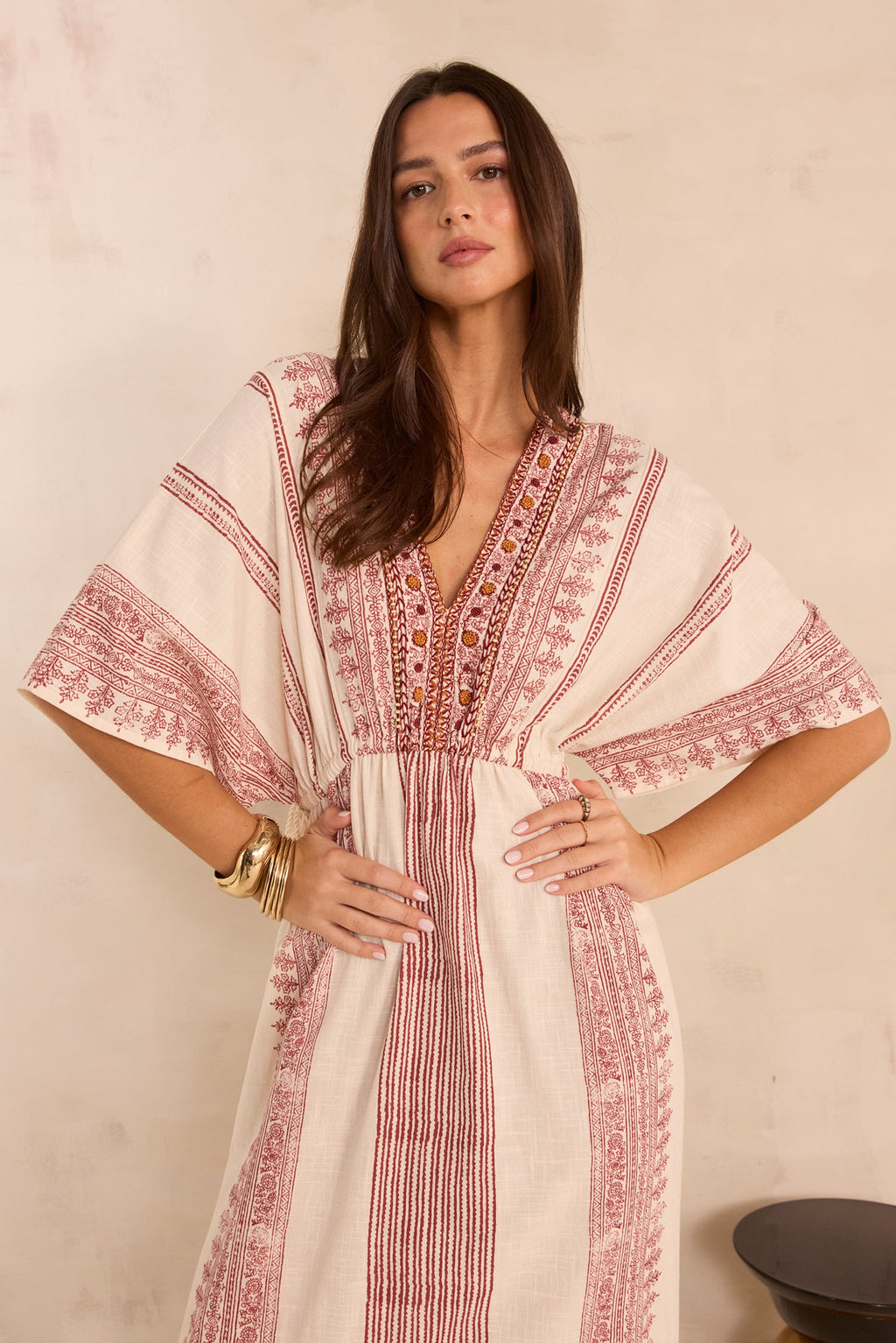 Robe droite brodée en coton MAE